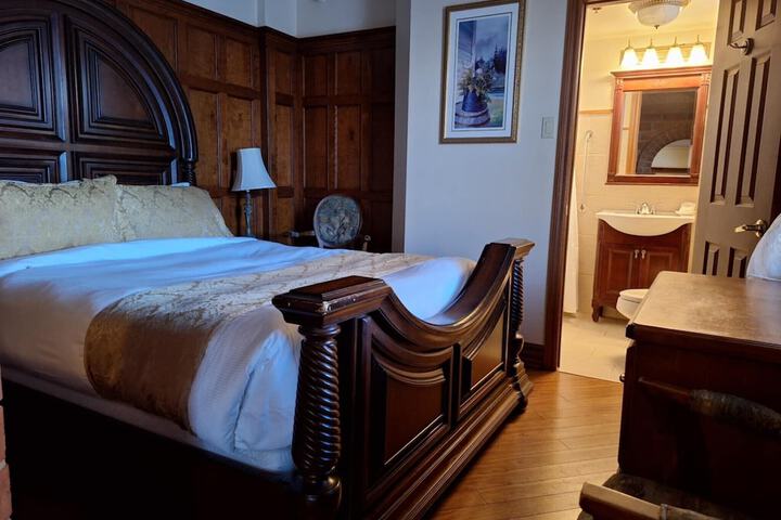 Room 10 of 52