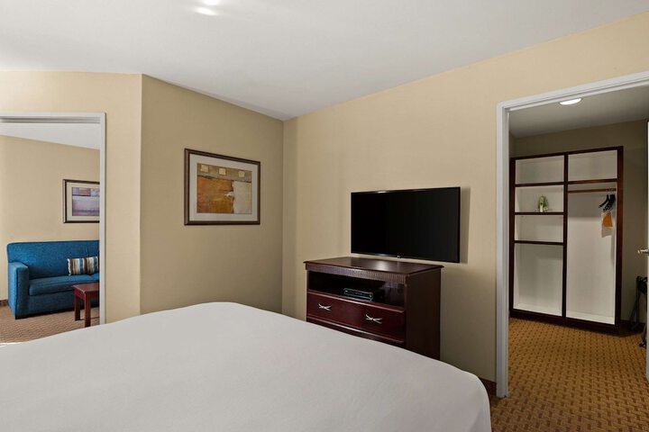 Room 29 of 35
