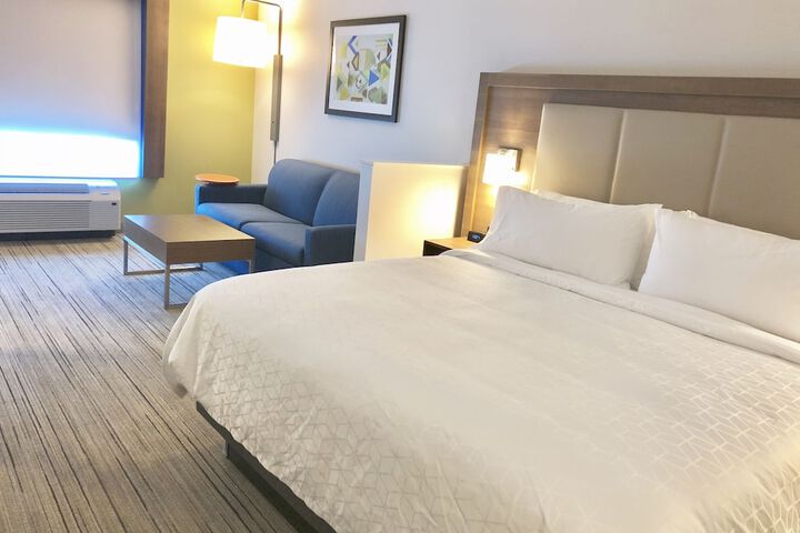 Room 14 of 31