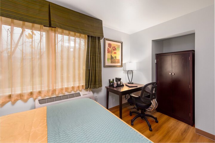 Room 40 of 43