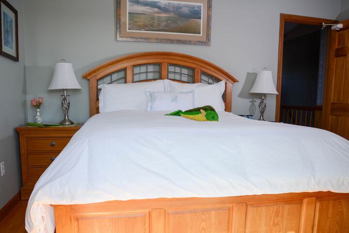 Room 6 of 18