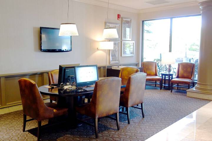 Business Center 47 of 47