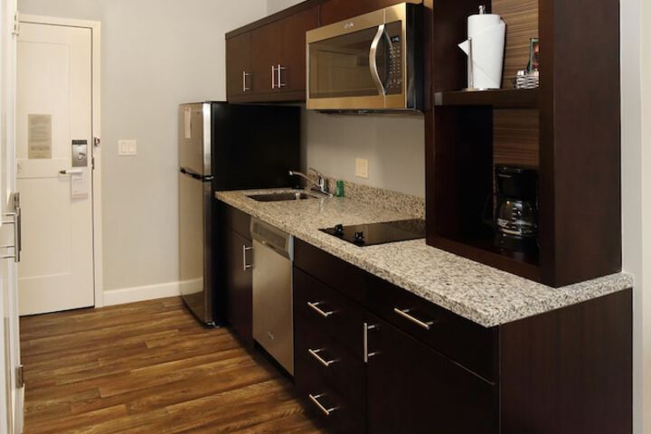 TownePlace Suites Grove City Mercer / Outlets