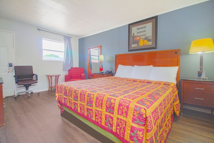 Room 20 of 43