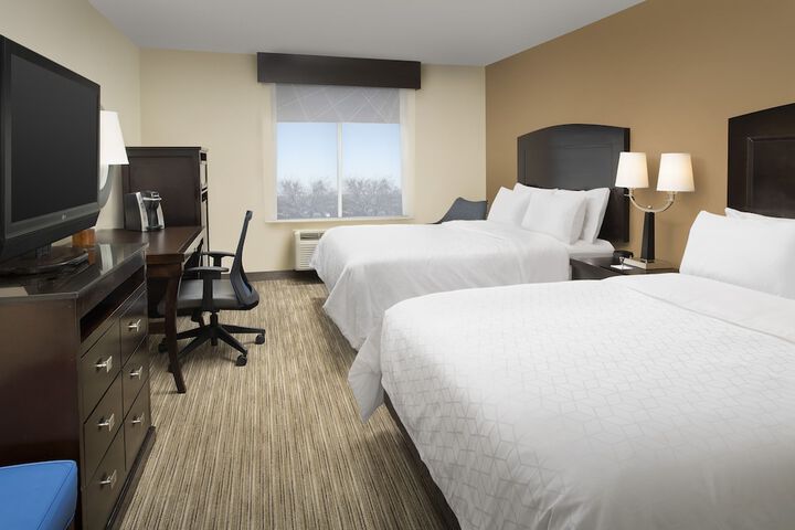Room 15 of 48