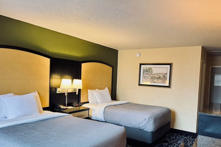Quality Inn Conference Center Logansport