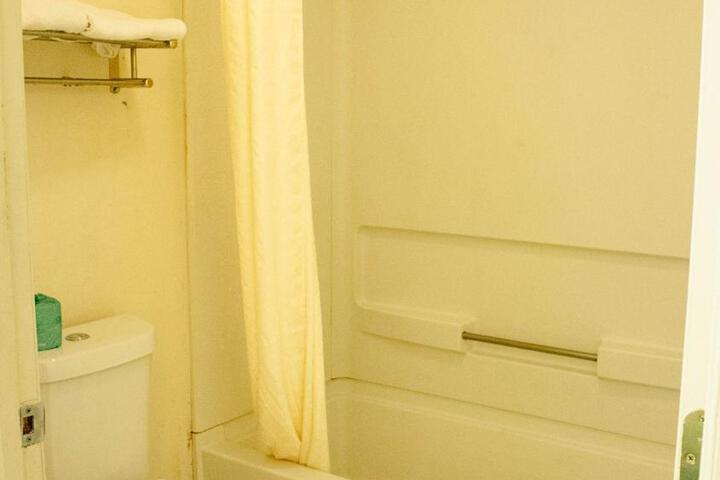 Room 18 of 22