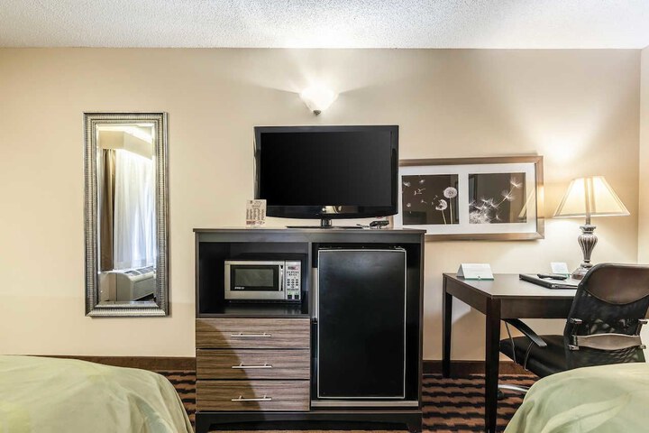Room 26 of 46