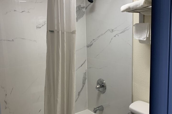 Room 15 of 23