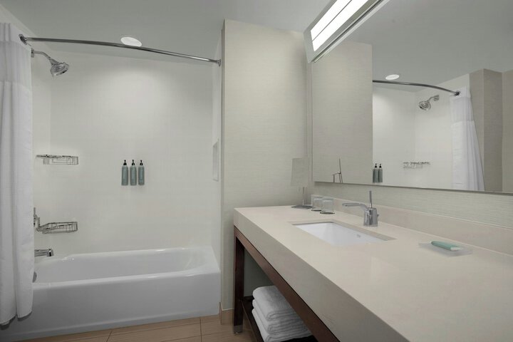 Courtyard by Marriott Atlanta Kennesaw