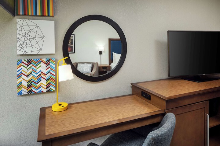 Room 15 of 23
