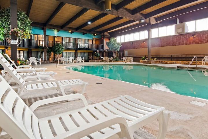 Crossroads Hotel and Event Center