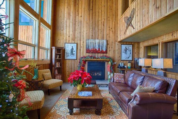 Teewinot Lodge by Grand Targhee Resort
