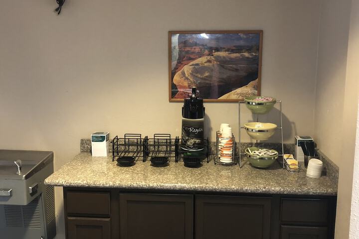 Breakfast/Coffee Service 17 of 20