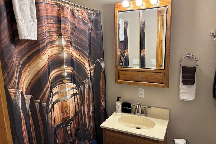 Hermann Crown Suites