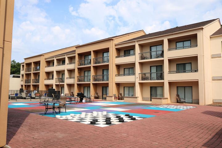 Hotel 4 of 34