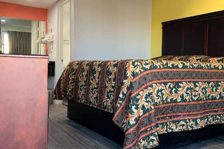 Room 20 of 29