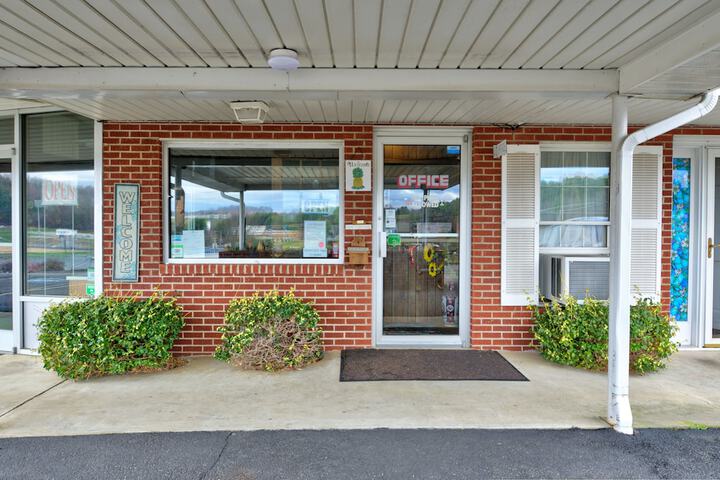 Knob Hill Motor Lodge – Hillsville