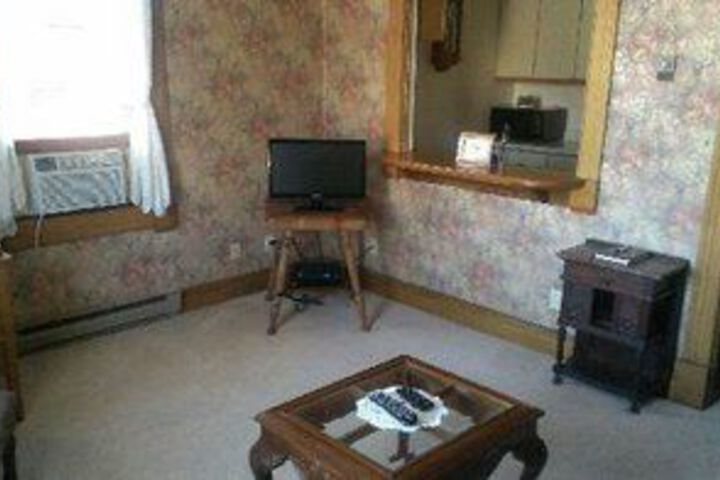 The Harney House Inn