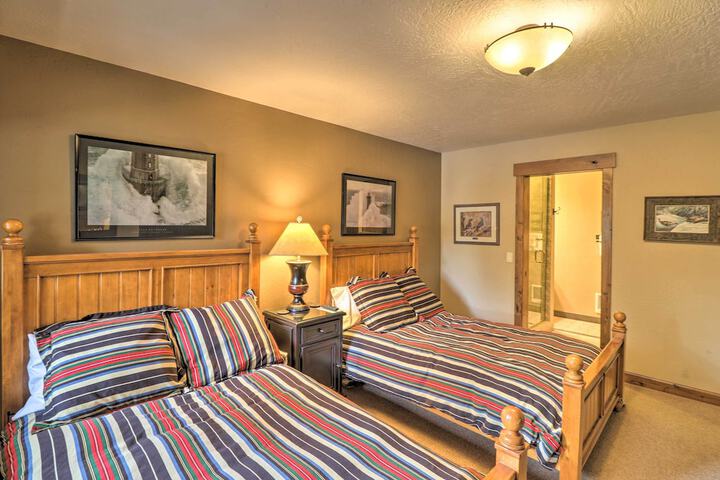Expansive Bigfork Resort Retreat on Flathead Lake!