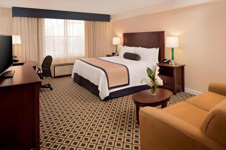 Westford Regency Inn & Conference Center