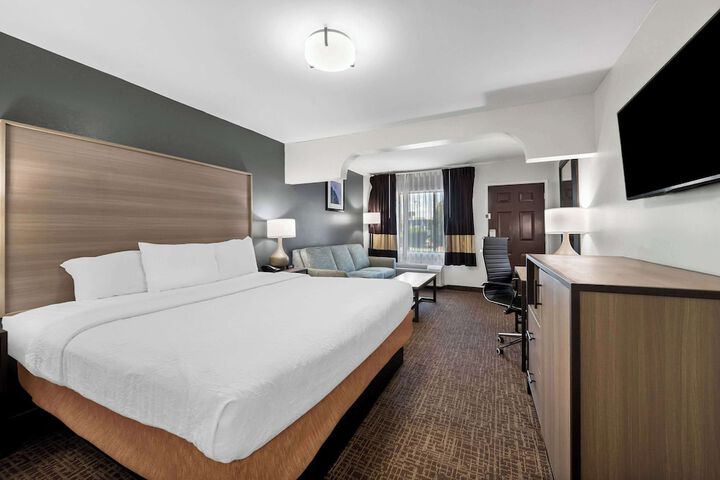 Room 34 of 57