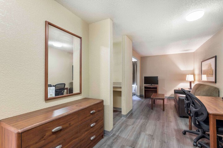 Room 20 of 35