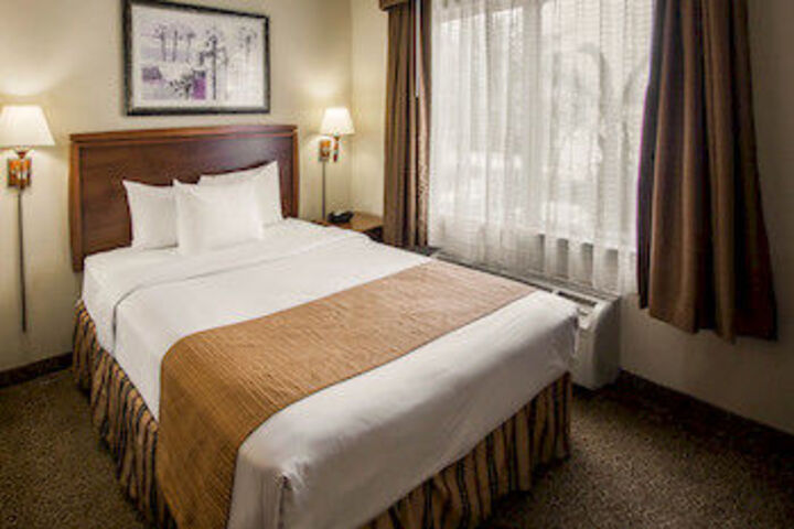 MainStay Suites
