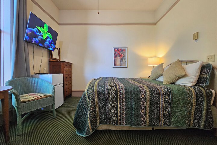 Hotel Planter