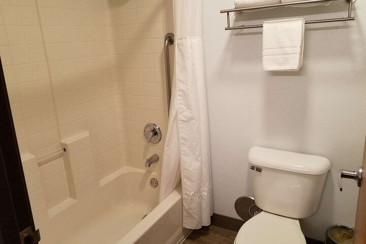 Room 18 of 27