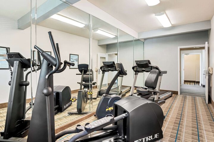 MainStay Suites Addison-Dallas