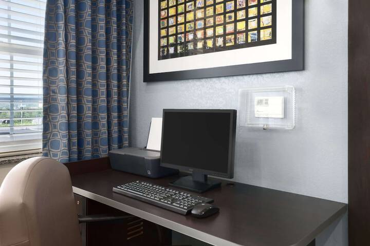 Business Center 13 of 13