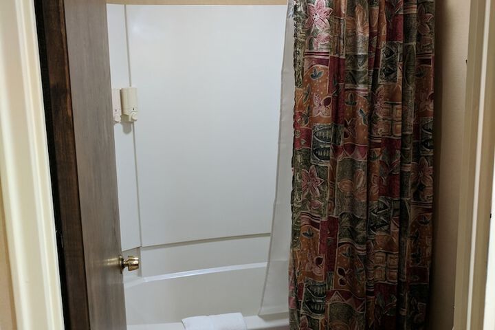 Room 17 of 31