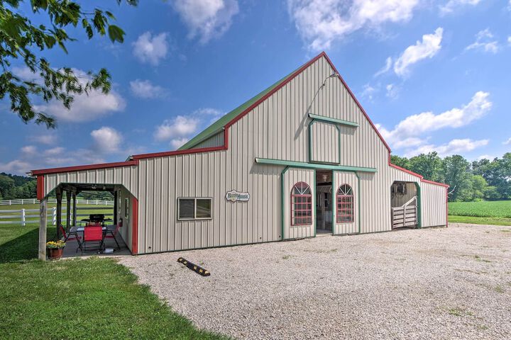 Renovated Bunkhouse on 12-acre Horse Farm!