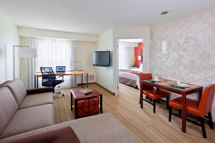 Room 9 of 26