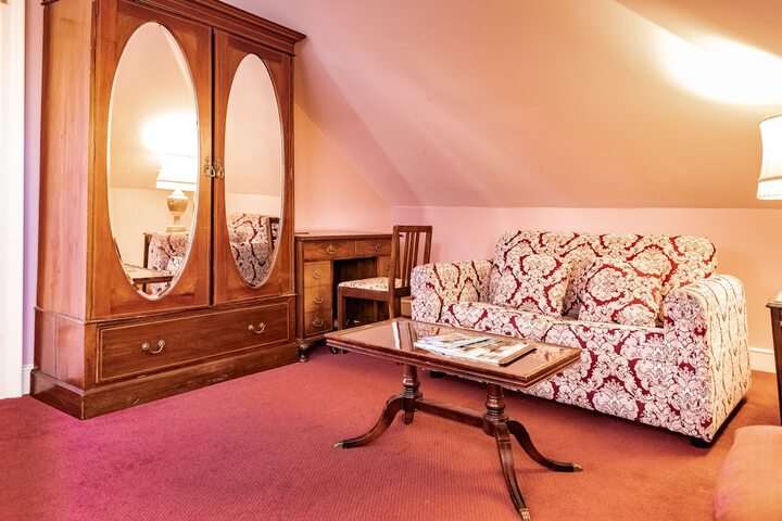 Room 15 of 54