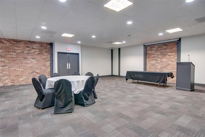 Studio 6 Suites Clarion PA