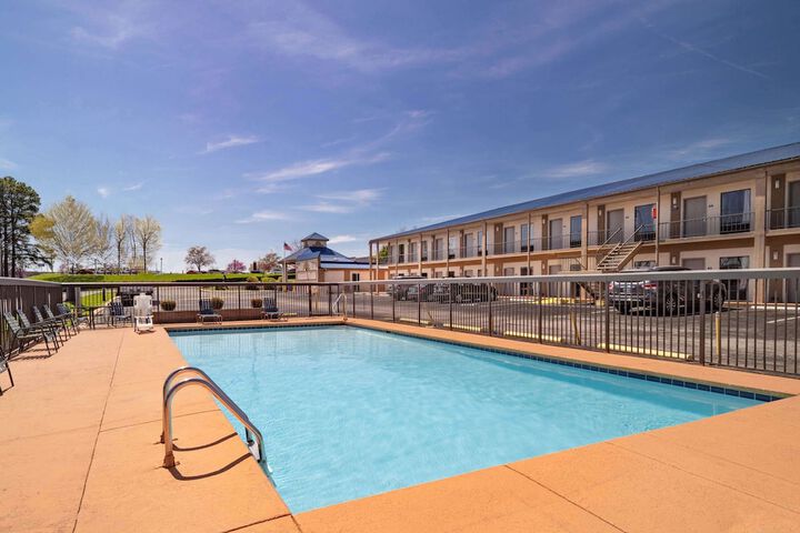 Pool 4 of 42