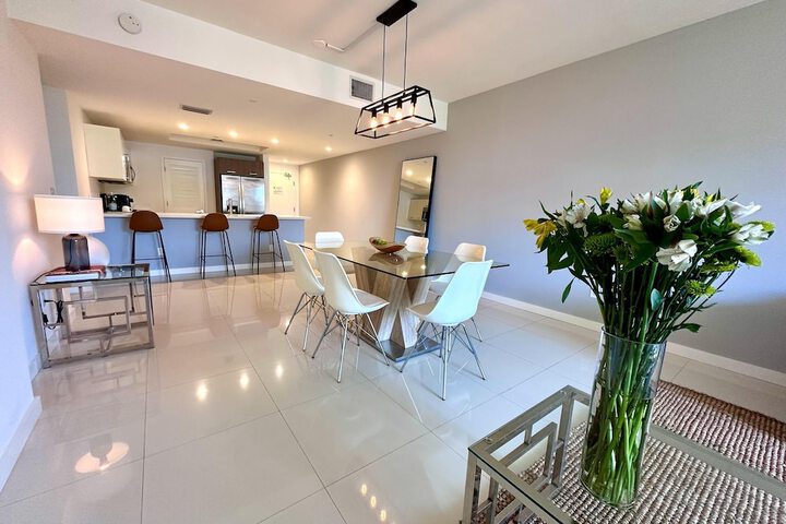 Bay Breeze Premium Apartments by Eskape Collection