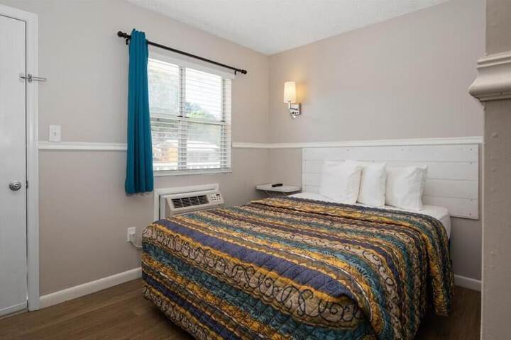 Room 20 of 49