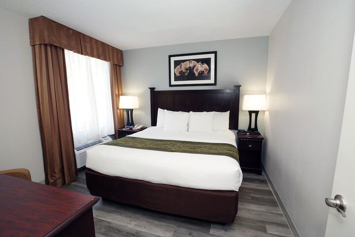 Room 27 of 51