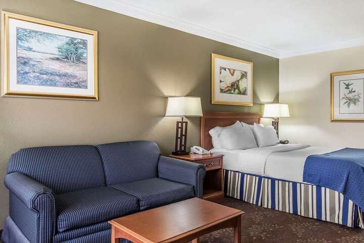 Room 20 of 38