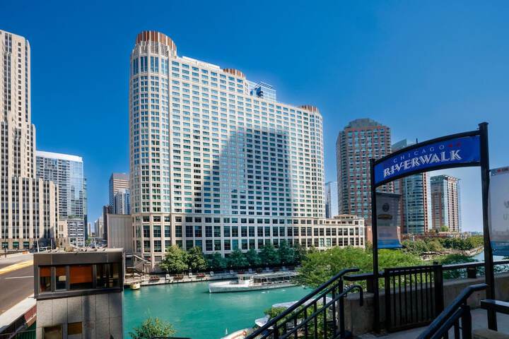 Hotel 2 of 129