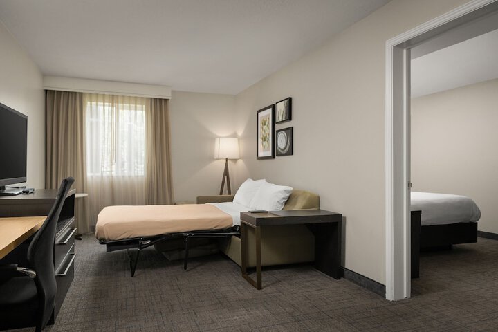 Room 13 of 35