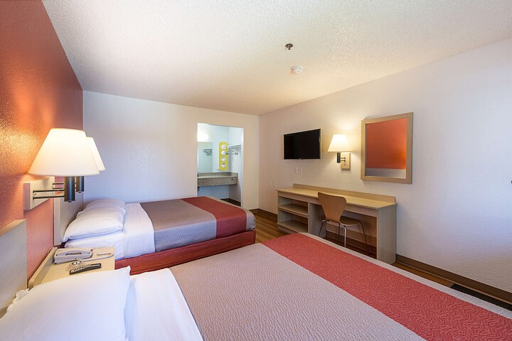 Room 21 of 33