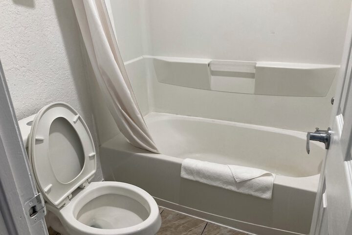 Woodward Inn & Suite