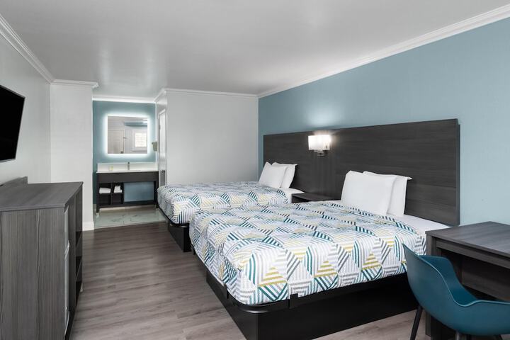 Red Lion Inn & Suites Lemoore