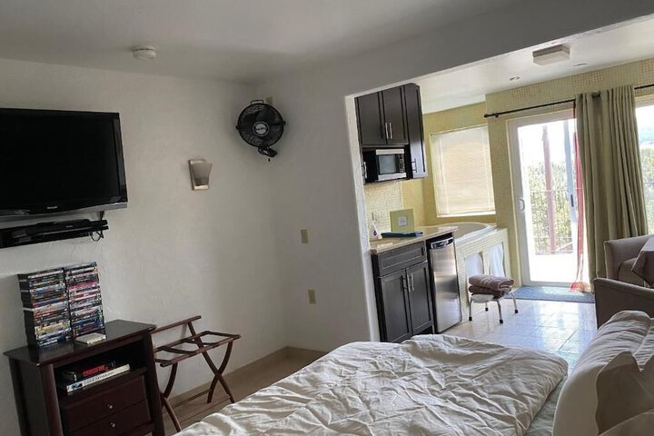 Pikes Peak Paradise Bed and Breakfast
