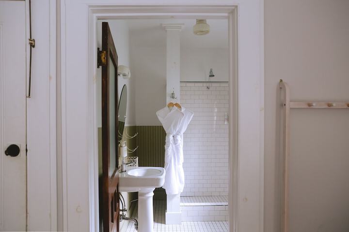 Room 30 of 52