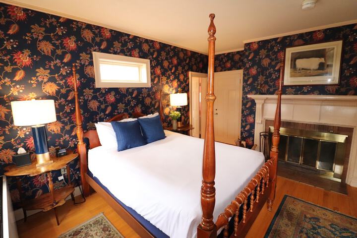 Room 47 of 144